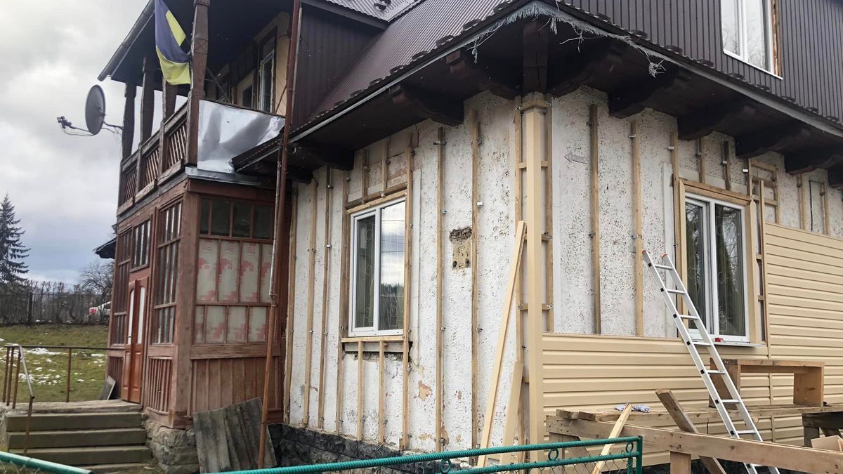 У Делятині відремонтували приміщення комунального підприємства 1