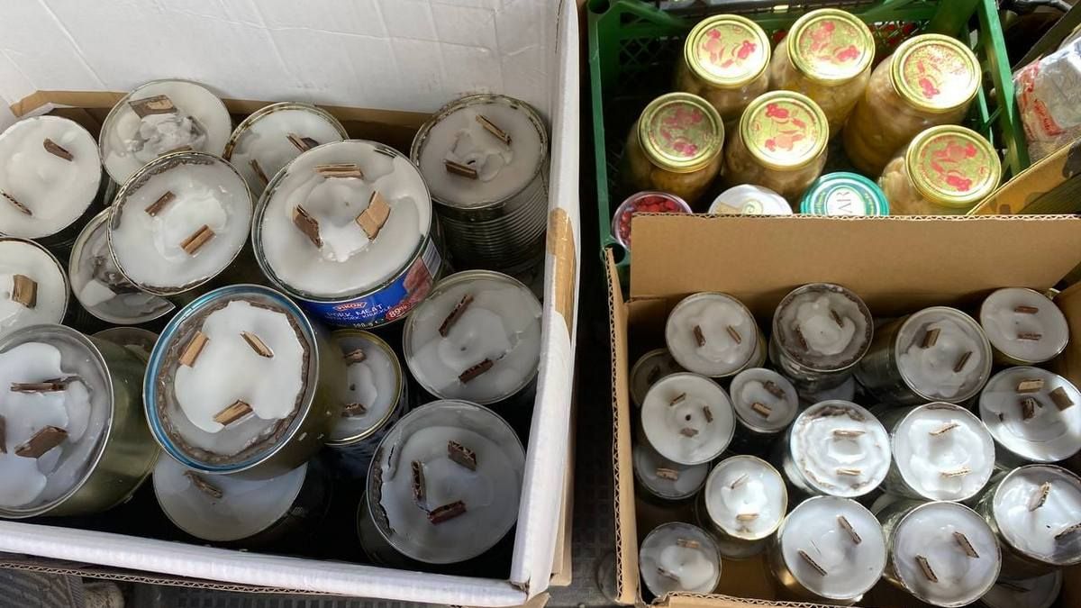 З двох сіл Городенківщини передали захисникам окопні свічки 1