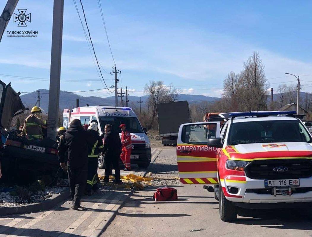 У Надвірній трапилася ДТП за участі двох автівок: є потерпілий 1