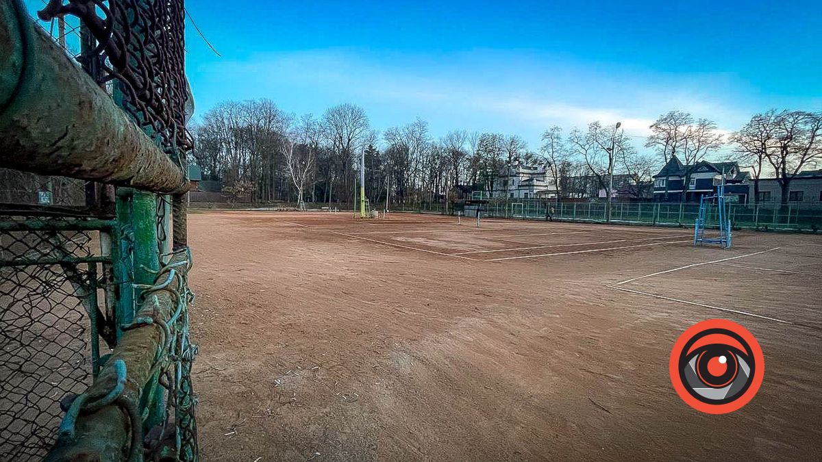 У Коломиї планують звести новий спортзал біля тенісних кортів 3