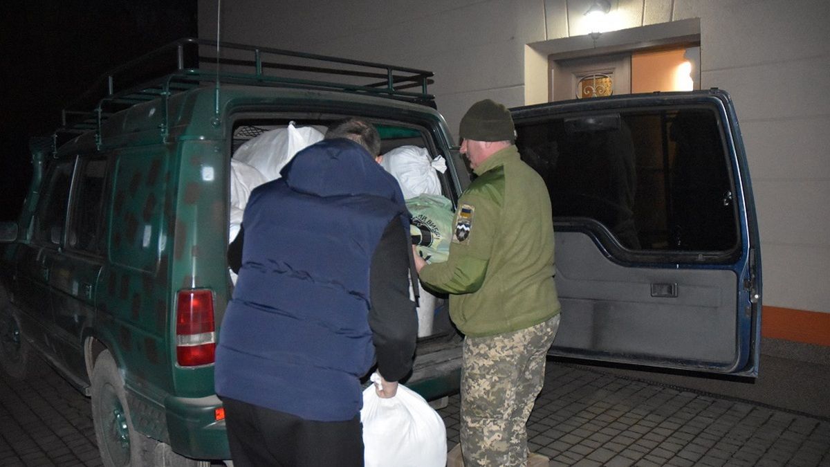 У Коломиї освятили ще одне авто для ЗСУ 2