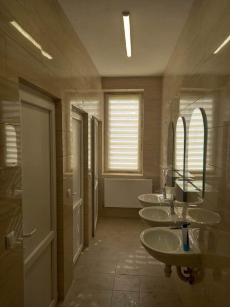 На Косівщині облаштували притулок для ВПО у колишньому колгоспному приміщенні 3