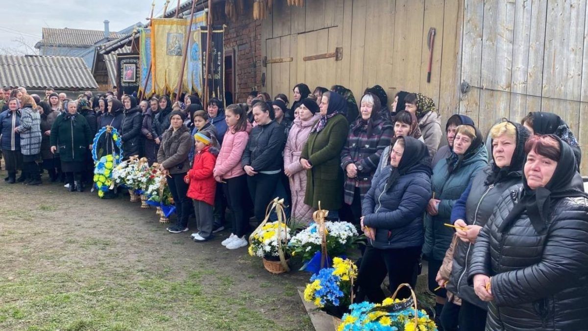 На Городенківщині провели в останню дорогу загиблого Героя Івана Грищука 2