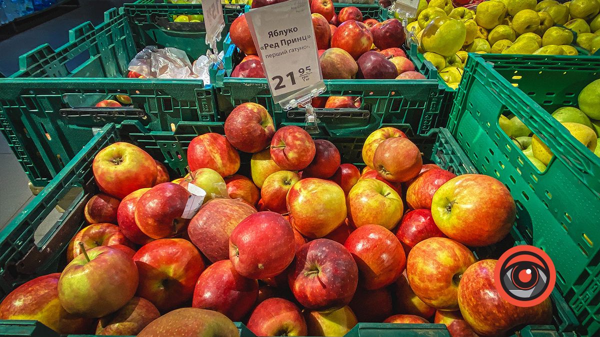 Скільки коштують фрукти та овочі на базарі й супермаркетах Коломиї? 9