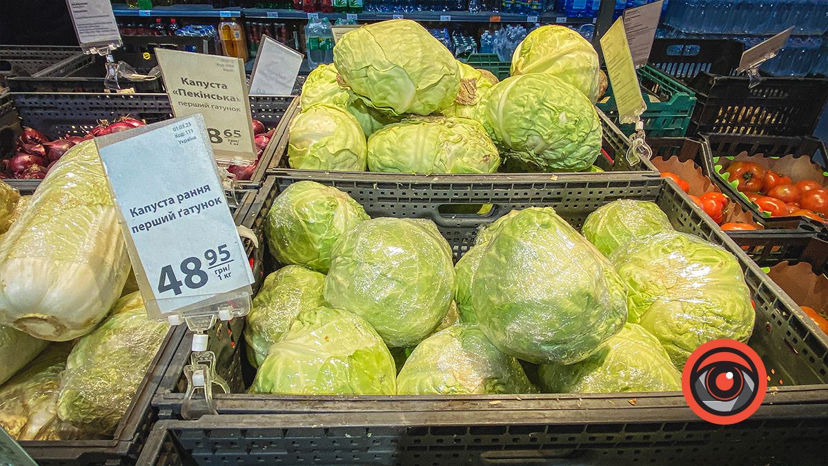 Скільки коштують фрукти та овочі на базарі й супермаркетах Коломиї? 6