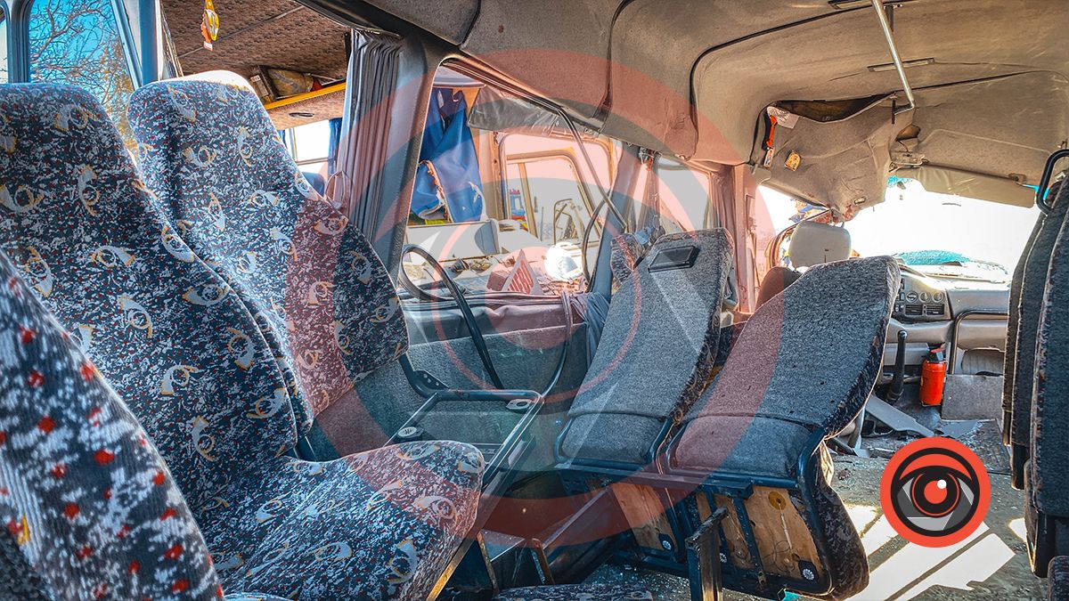 На Коломийщині смертельна ДТП: зіштовхнулися два автобуси 7