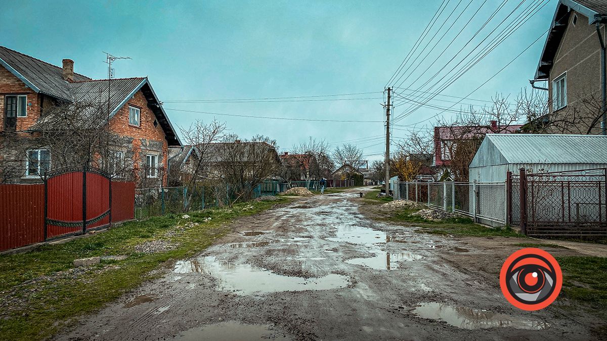 Щоб не тільки назва гарна: коломияни просять ремонту на вулиці Бетховена