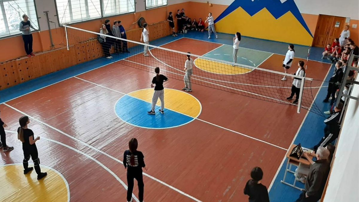У Коломиї розпочався турнір з волейболу між закладами освіти
