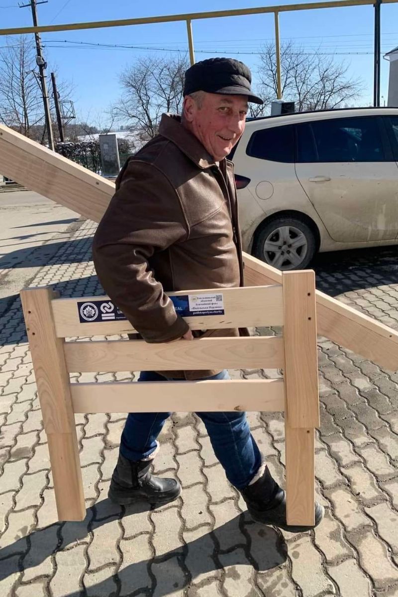 Печеніжинська громада отримала ліжка для ВПО 4