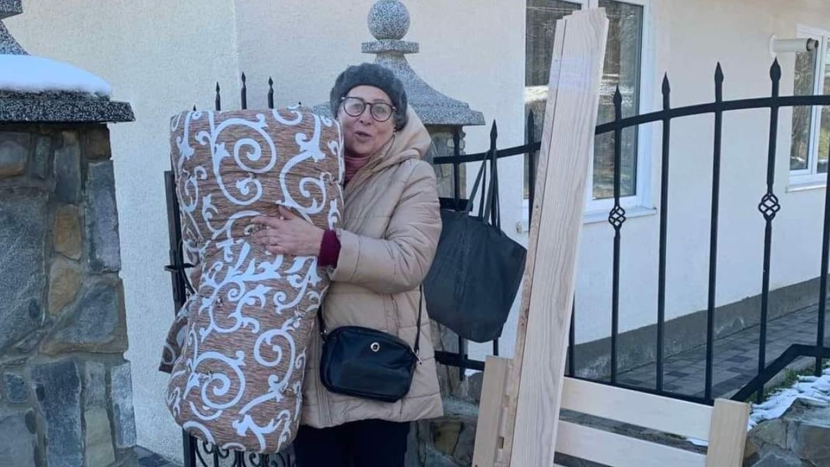 Печеніжинська громада отримала ліжка для ВПО 3