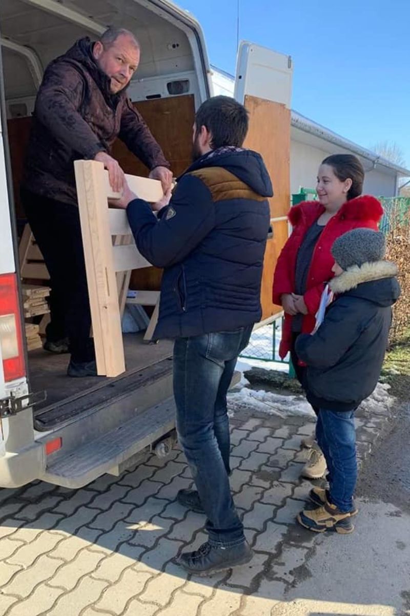 Печеніжинська громада отримала ліжка для ВПО 1