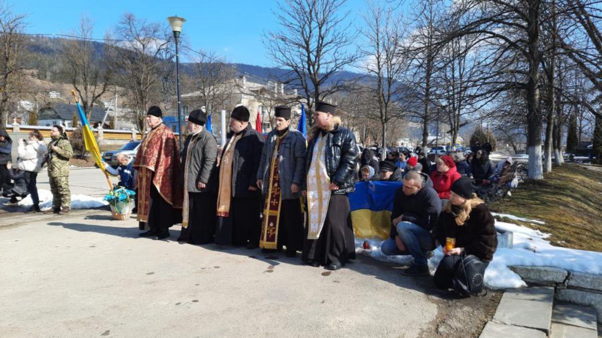 На Верховинщину повернувся загиблий Герой Дмитро Мацепа 4