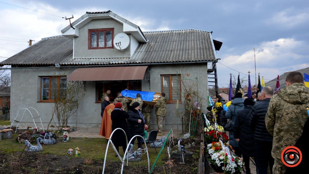 Коломийщина прощається з Героєм Андрієм Луканюком 19
