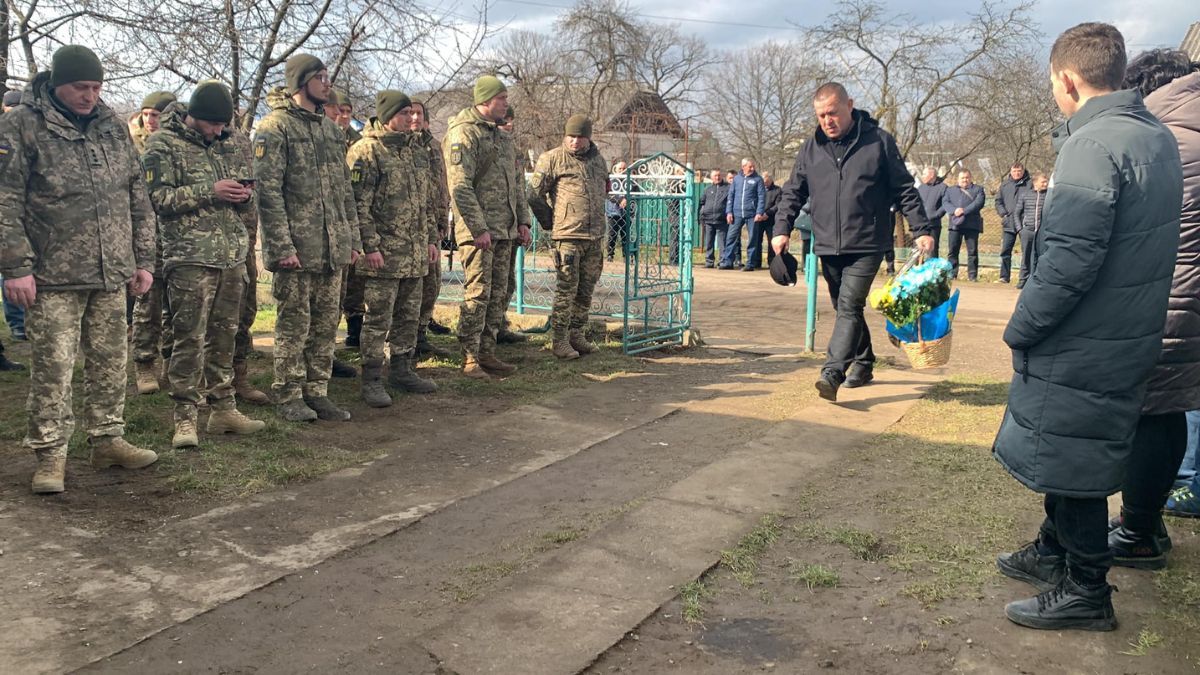 Надвірна провела в останню дорогу Героя Василя Зіника 2