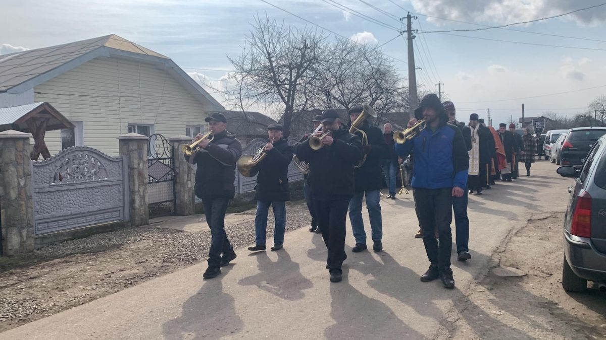 Надвірна провела в останню дорогу Героя Василя Зіника 4