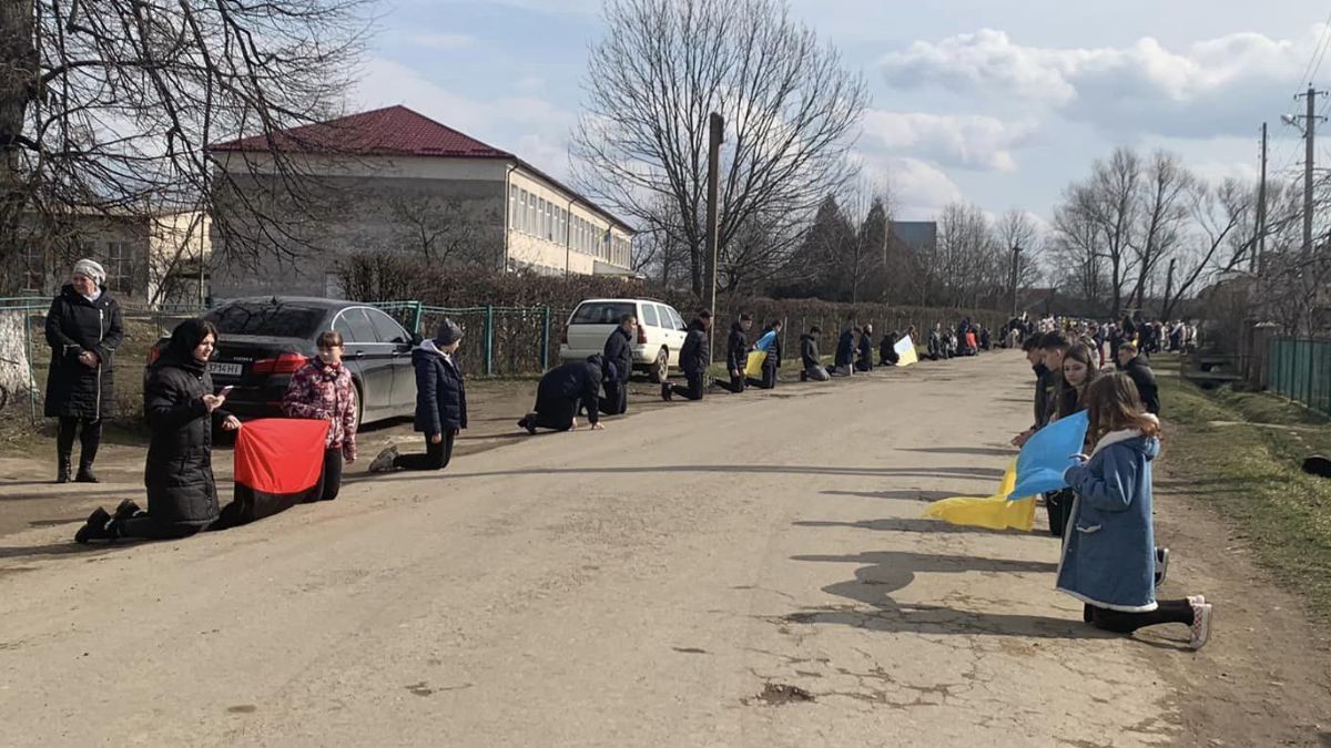 Надвірна провела в останню дорогу Героя Василя Зіника 5