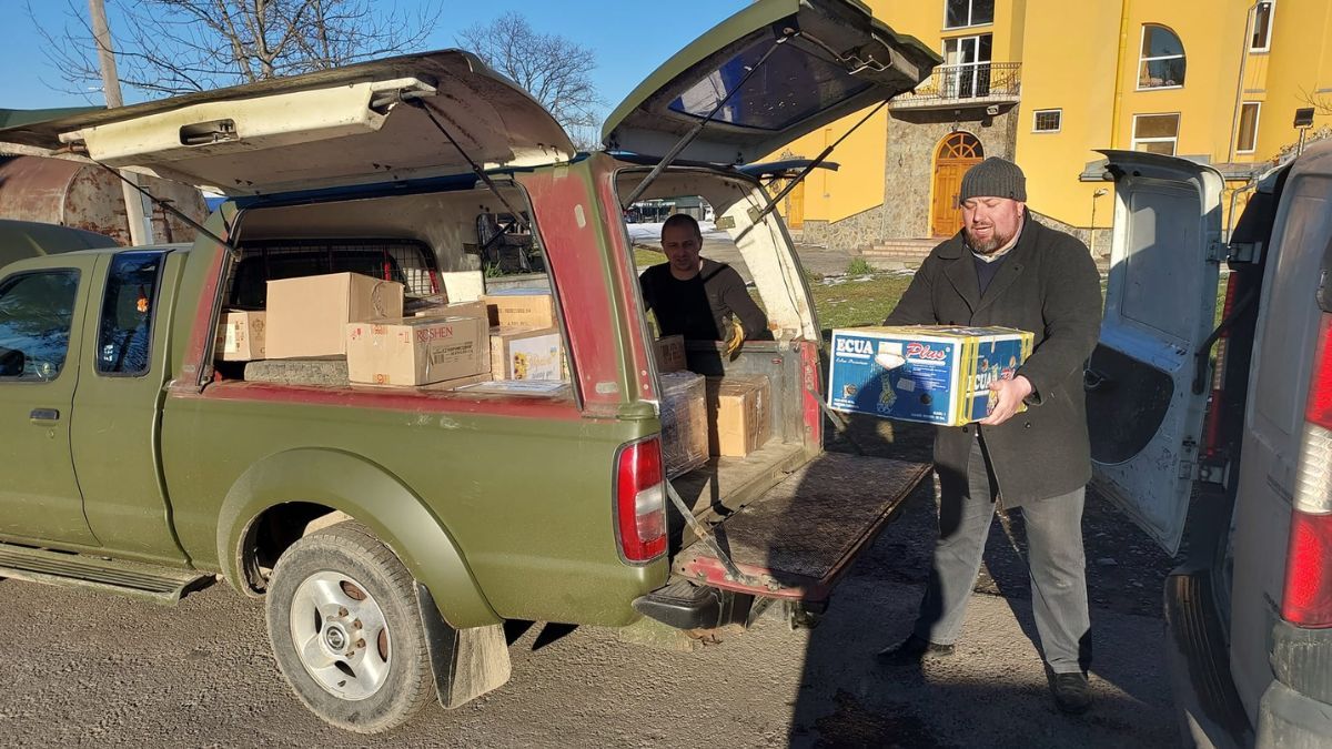 Отинійщина передала автомобілі та гуманітарну допомогу військовим на фронт 4