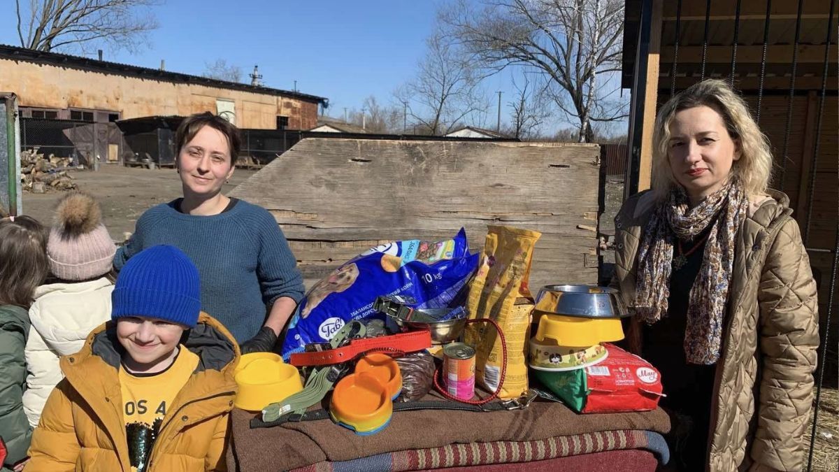 Першокласники Коломийського ліцею №1 завітали у притулок до тварин 1