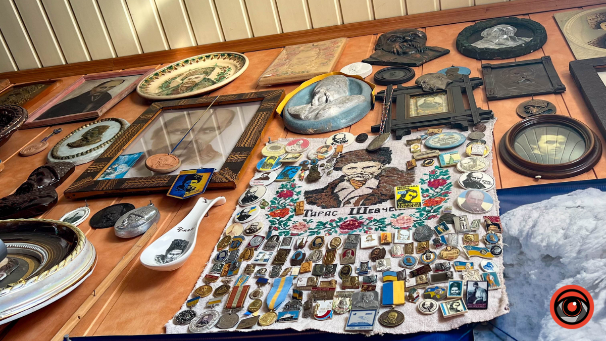 У Нижньому Вербіжі колекціонер має понад 1000 експонатів Тараса Шевченка 3