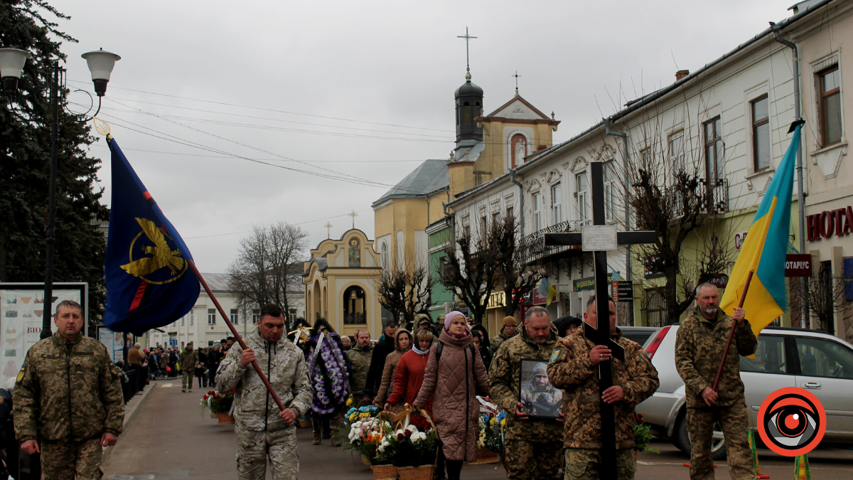 Коломия провела на вічний спочинок Героя Юрія Данильця 10