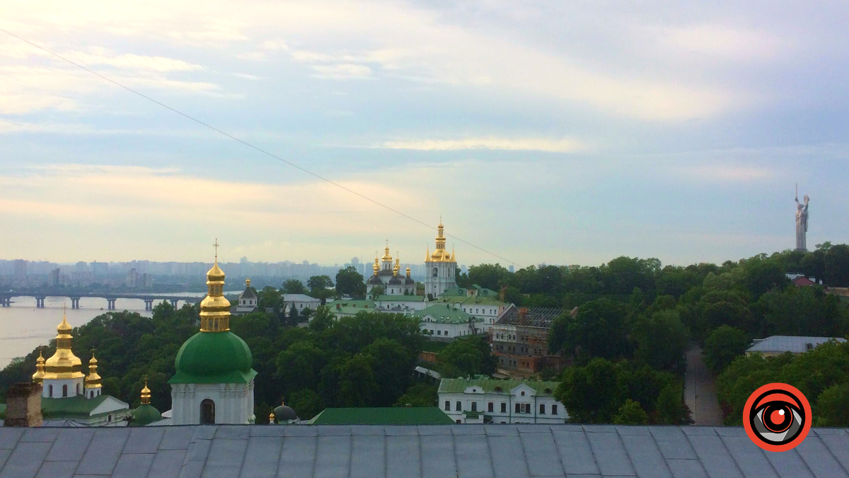 Ченці з Києво-Печерської Лаври кажуть, що вимолили Зеленському перемогу на виборах