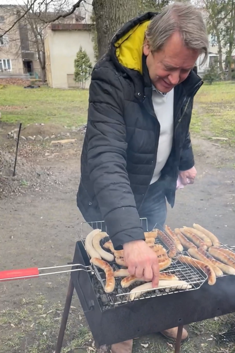 У Коломийський військовий госпіталь приїхали волонтери з Німеччини 3