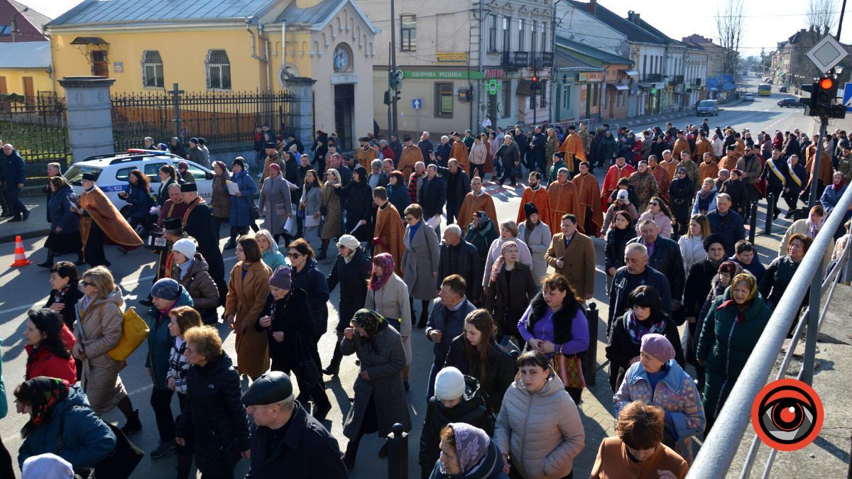 У Коломиї відбулася численна Хресна Дорога вулицями міста 8