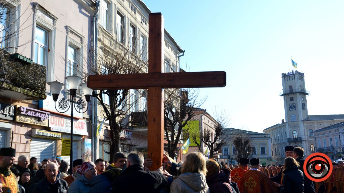 У Коломиї відбулася численна Хресна Дорога вулицями міста 10