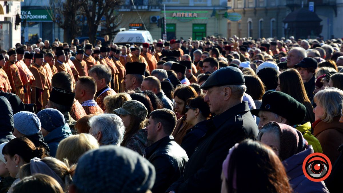 У Коломиї відбулася численна Хресна Дорога вулицями міста 12