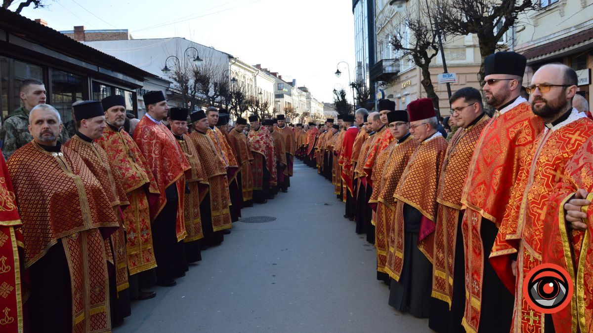У Коломиї відбулася численна Хресна Дорога вулицями міста 16
