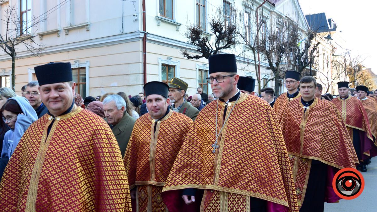 У Коломиї відбулася численна Хресна Дорога вулицями міста 19