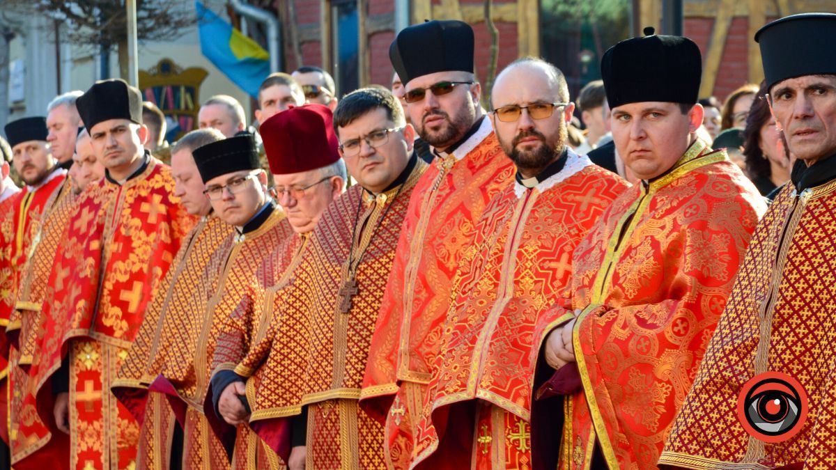 У Коломиї відбулася численна Хресна Дорога вулицями міста 22