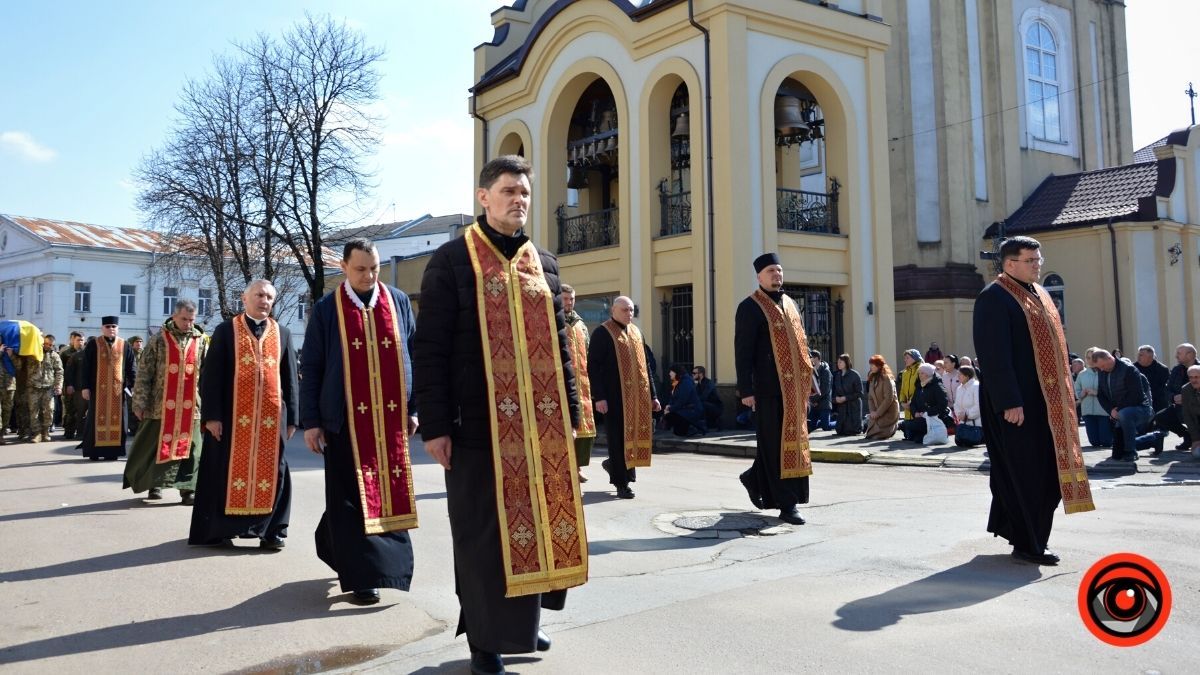 Коломия провела в останню дорогу Героїв Олександра Ганущака та Андрія Чемериса 14