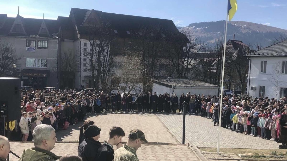 У Верховині відкрили меморіальну дошку на честь Андрія Дідківського 4