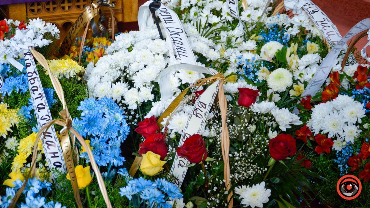 У Коломиї без почестей провели в останню дорогу військового Івана Дзумедзея 6