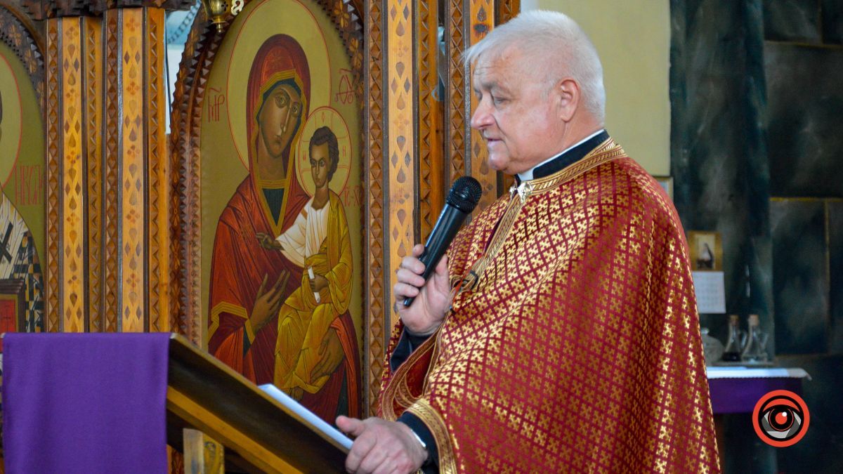 У Коломиї без почестей провели в останню дорогу військового Івана Дзумедзея 1