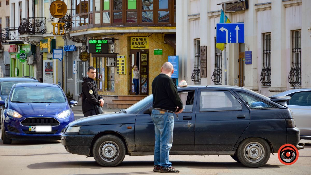 У Коломиї без почестей провели в останню дорогу військового Івана Дзумедзея 12