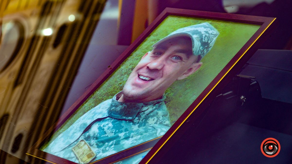 У Коломиї без почестей провели в останню дорогу військового Івана Дзумедзея 16