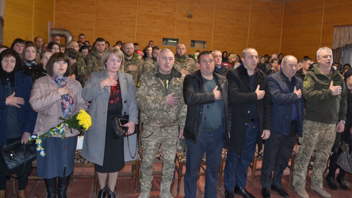 На Верховинщині відкрили меморіальну дошку загиблому Герою Владиславу Білатчуку 4