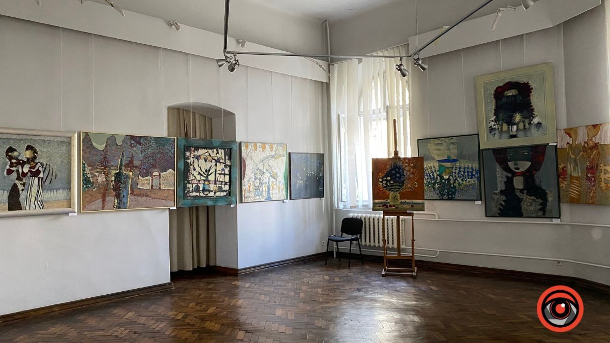 У Музеї Гуцульщини та Покуття триває виставка живопису Анатолія Фурлета
