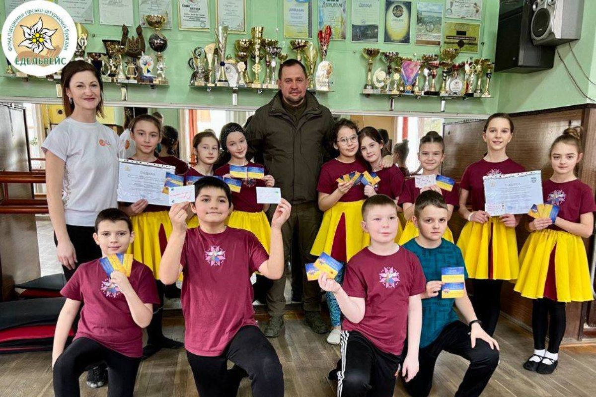 Дайджест благодійності для 10 ОГШБ продовжується: яку суму зібрали на концерті в Коломиї? 4