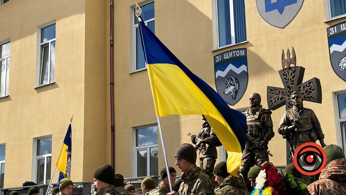 Коломия зустріла загиблих Героїв Василя Рошканюка та Миколу Гриджука 16