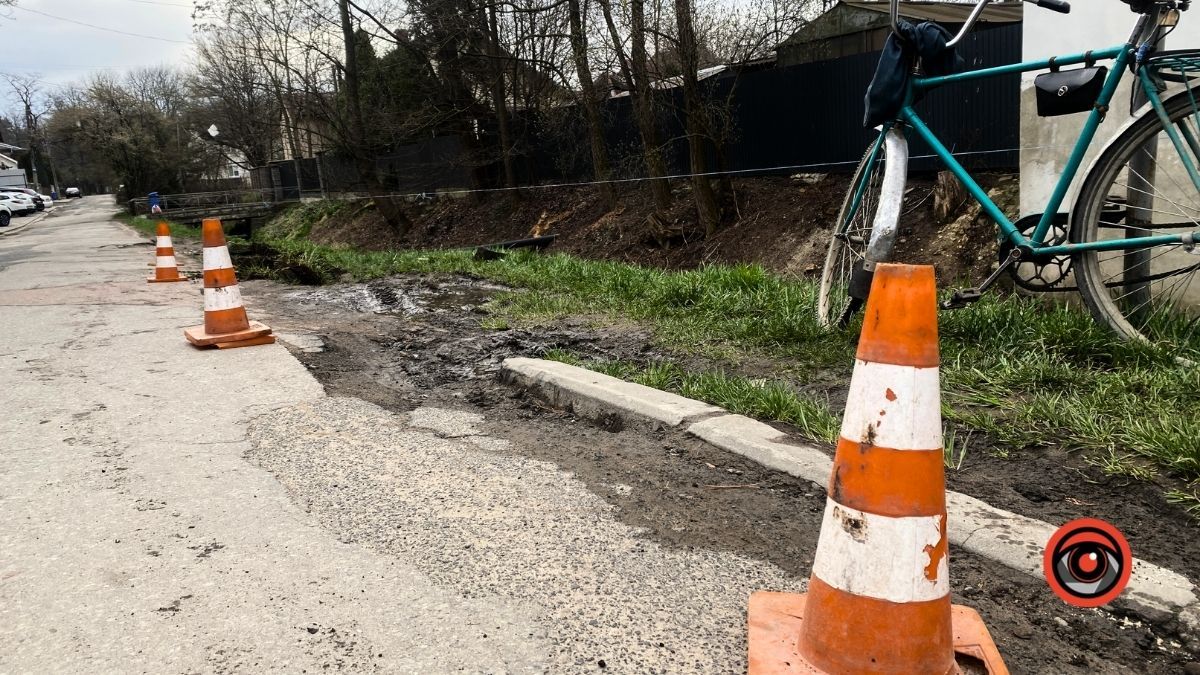 На вул Тарабалки у Коломиї працюють комунальники: що вони роблять? 4