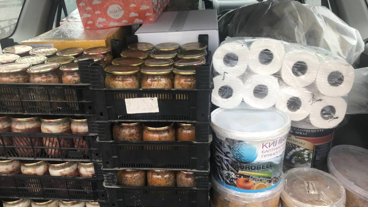 У Городенці освятили авто, яке невдовзі вирушить на фронт 2