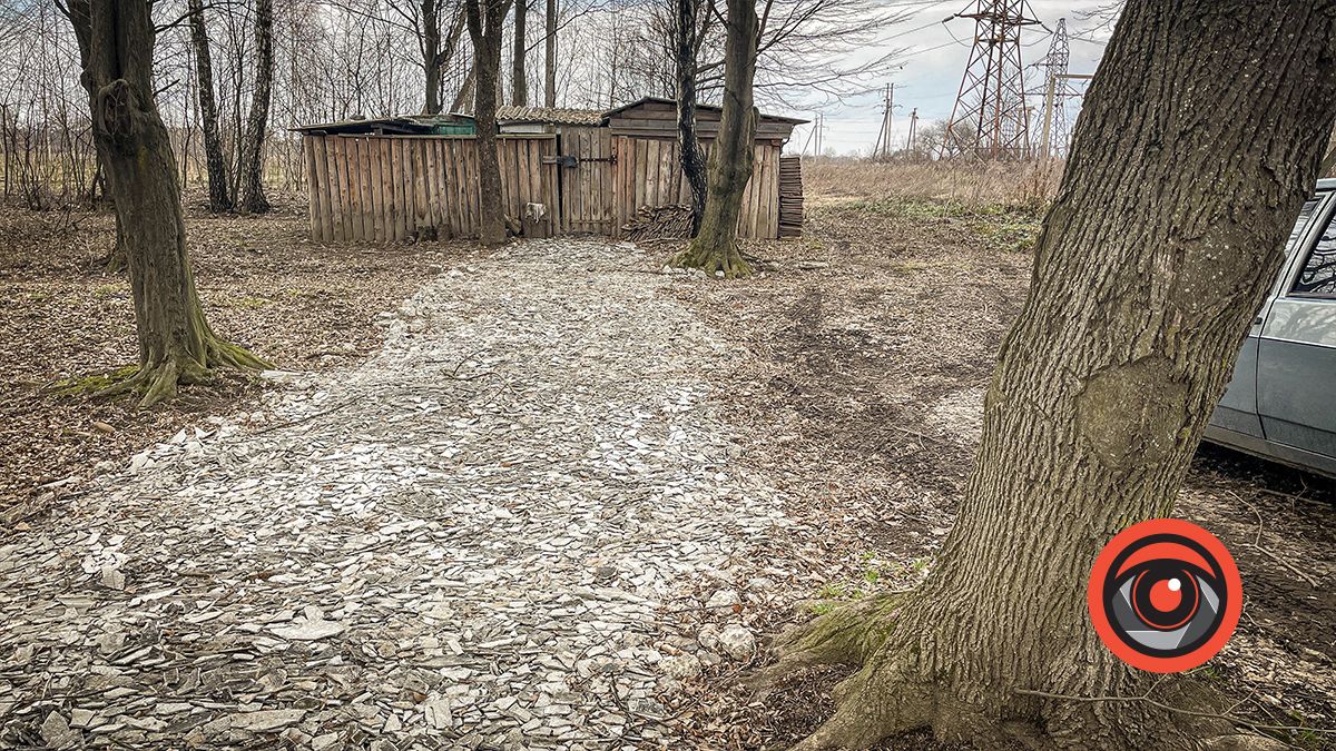 Коломияни просять облагородити вулицю Скоропадського 11