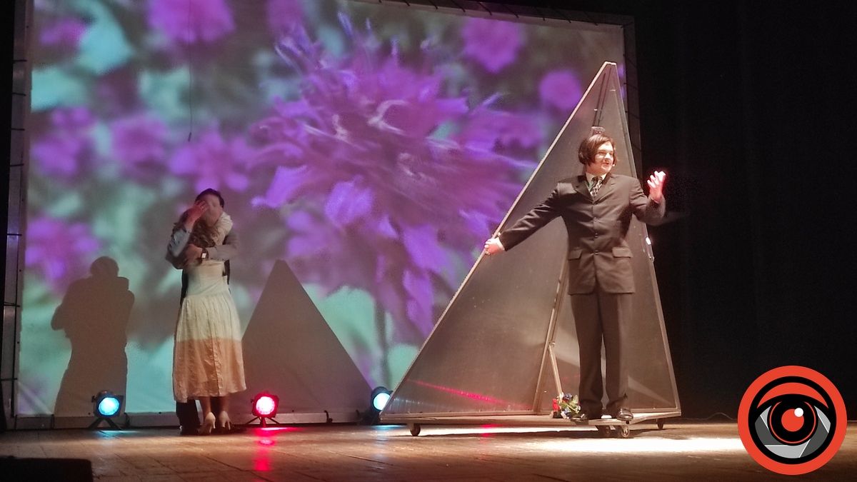 Коломийський театр дав прем'єру вистави про Квітку Цісик 5