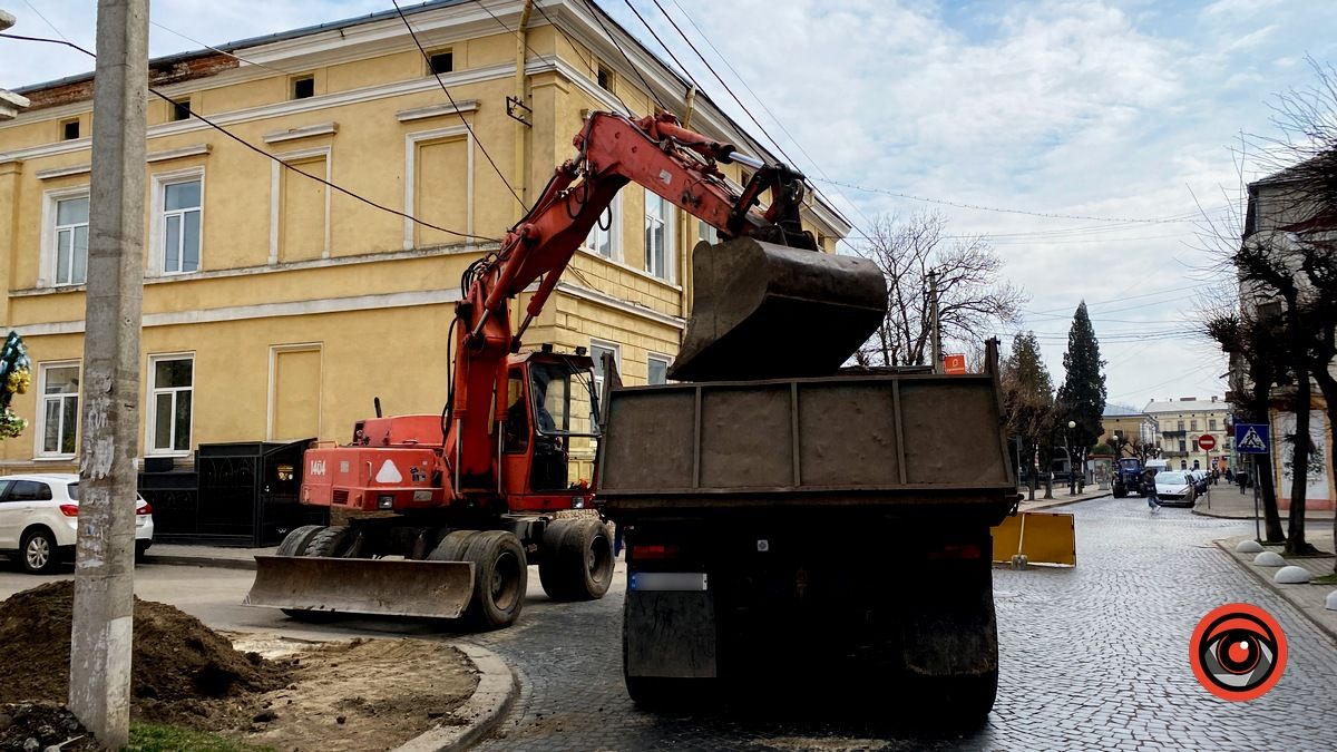 До уваги водіїв: у Коломиї перекрили частину вулиці Франка 2