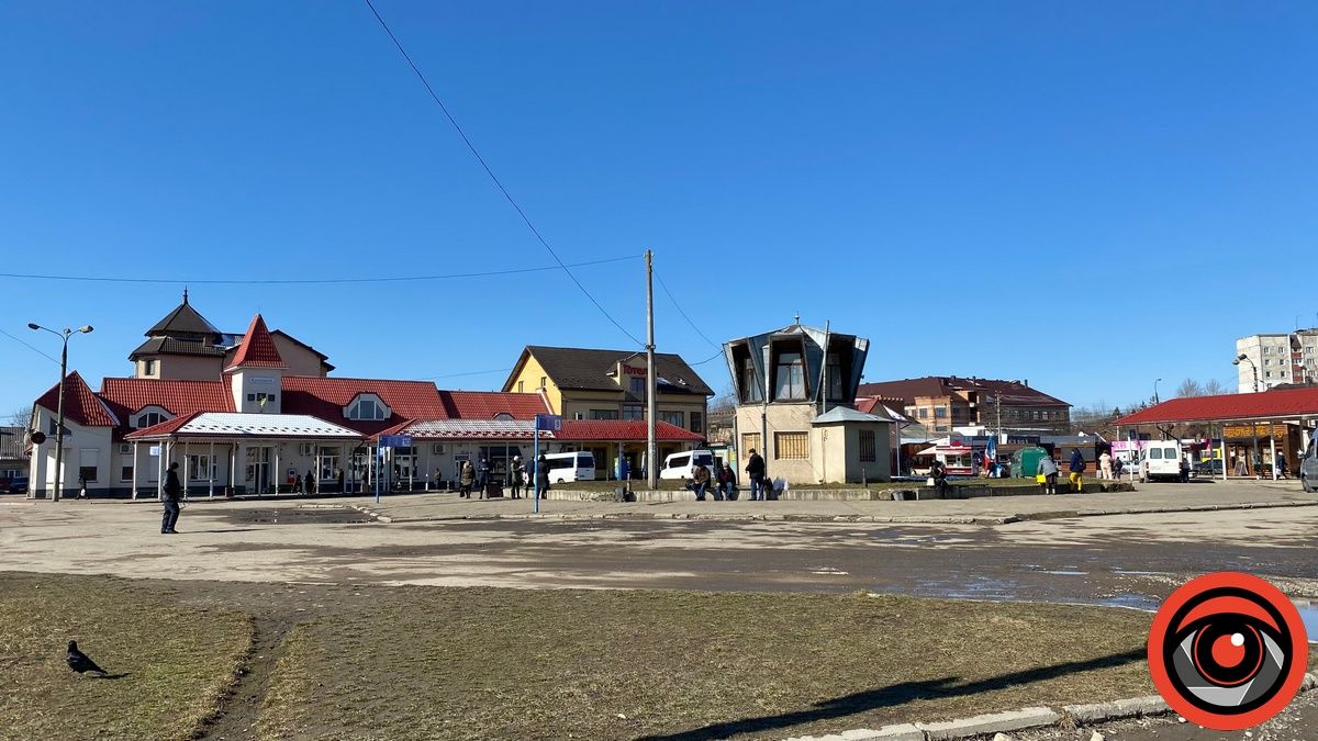 Як виглядають автостанції в Коломиї та Снятині 3