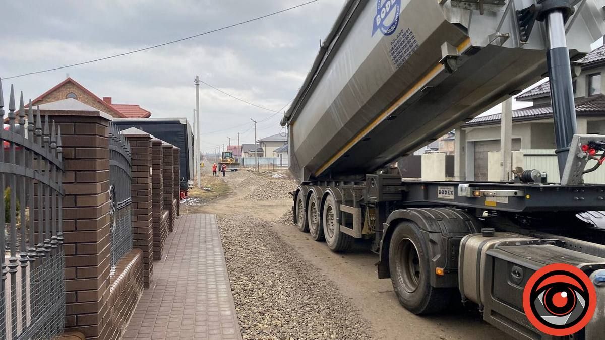 Сказали і були почуті: мешканцям приватного сектору защебенили вулицю