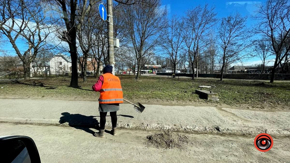 На вулиці Карпатській у Коломиї толока 2